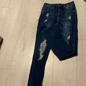 blue ripped jeggings